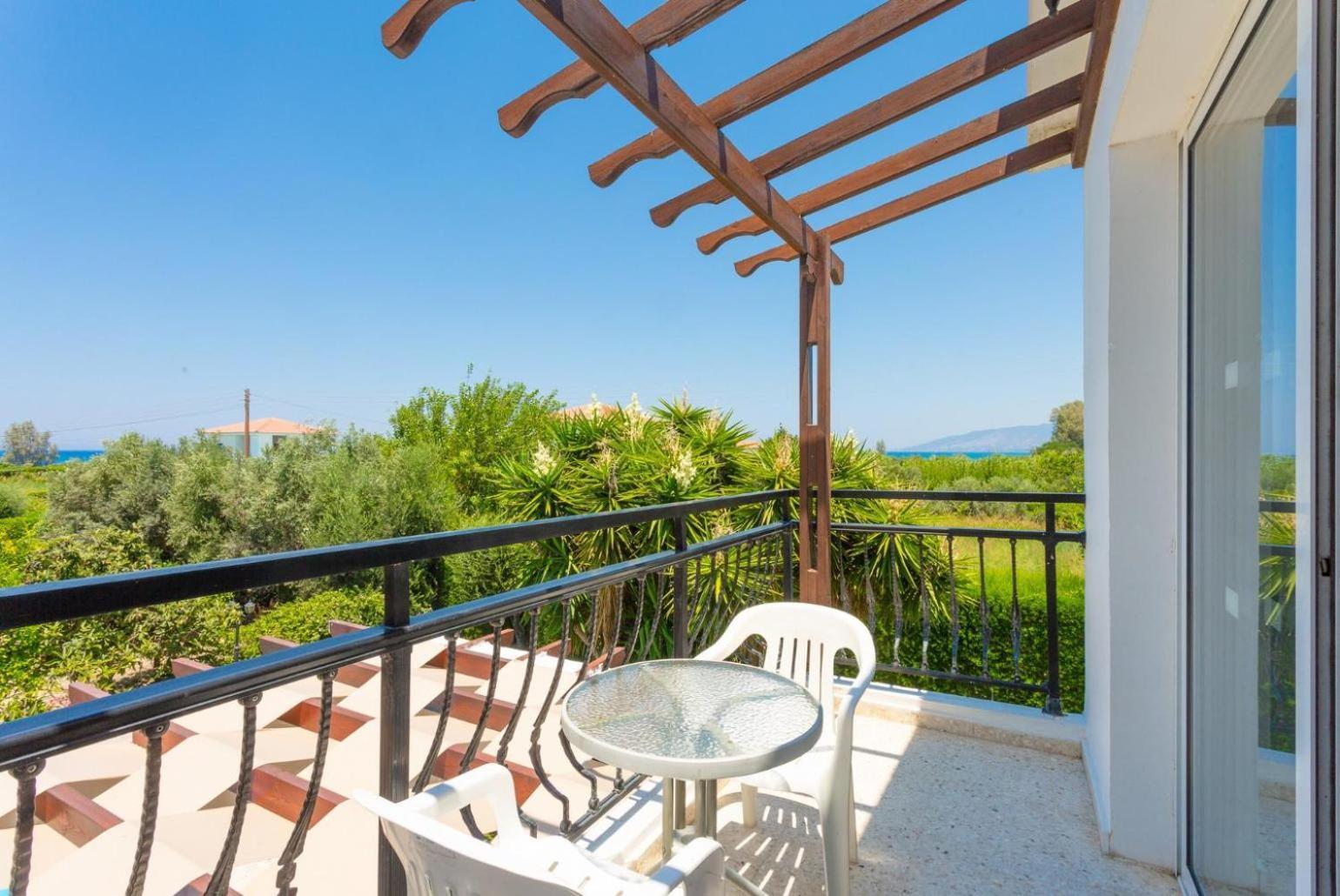 Sun Beach Villa Thio Polis Exterior foto