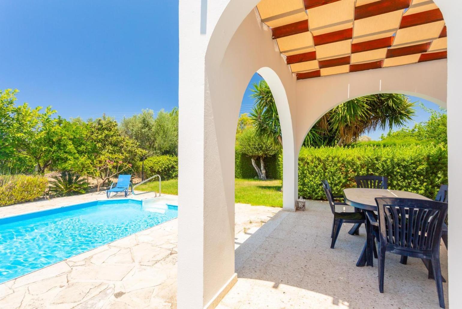 Sun Beach Villa Thio Polis Exterior foto